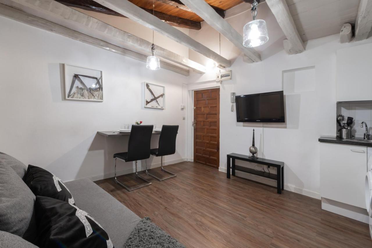 Apartamentos Day Madrid Gran Via Centro Sol Malasana ภายนอก รูปภาพ