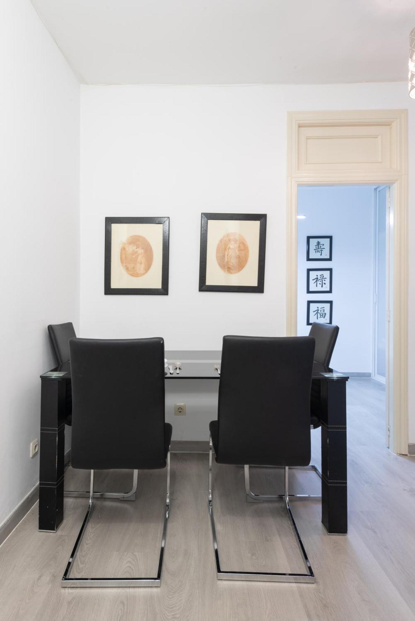 Apartamentos Day Madrid Gran Via Centro Sol Malasana ภายนอก รูปภาพ