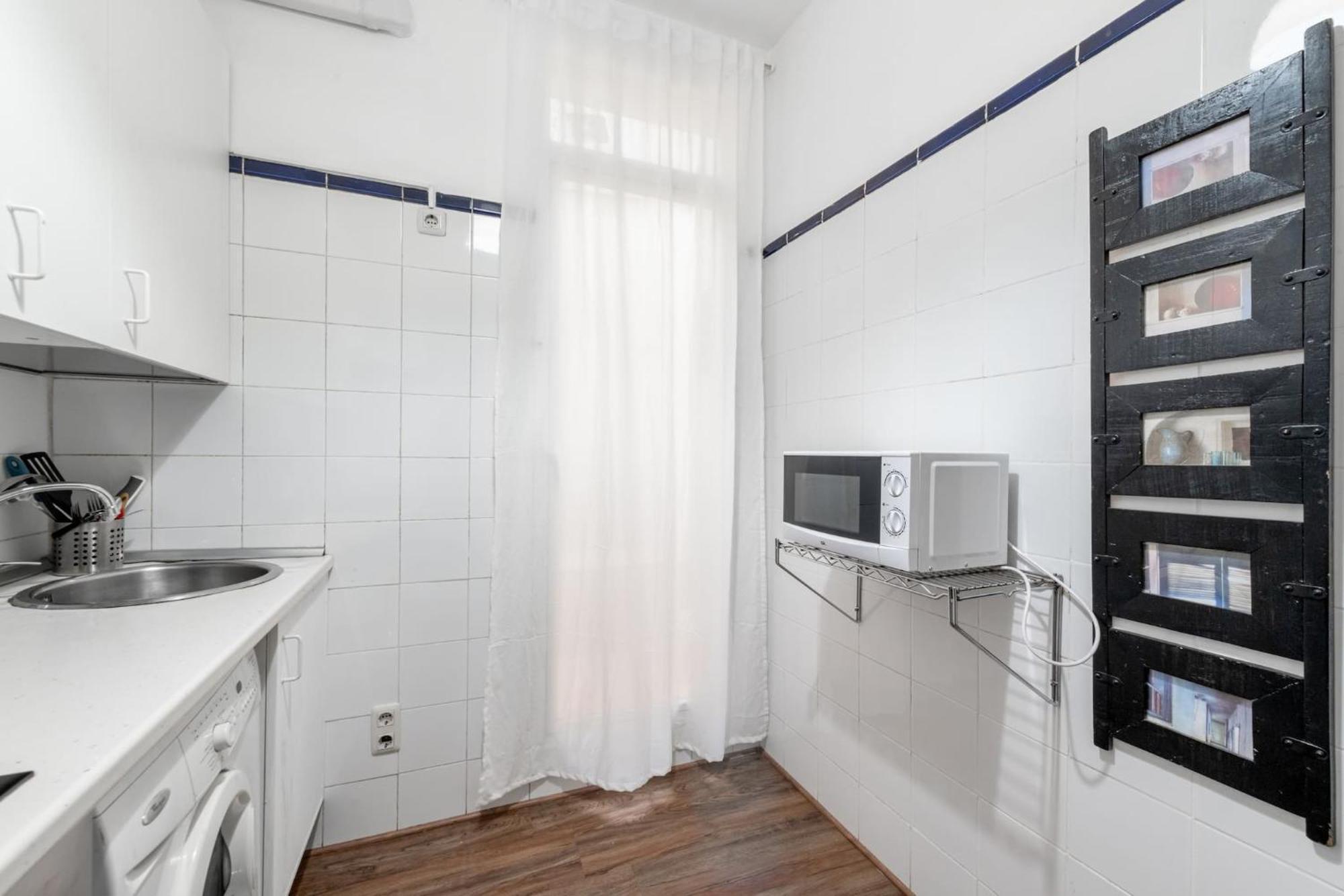 Apartamentos Day Madrid Gran Via Centro Sol Malasana ภายนอก รูปภาพ