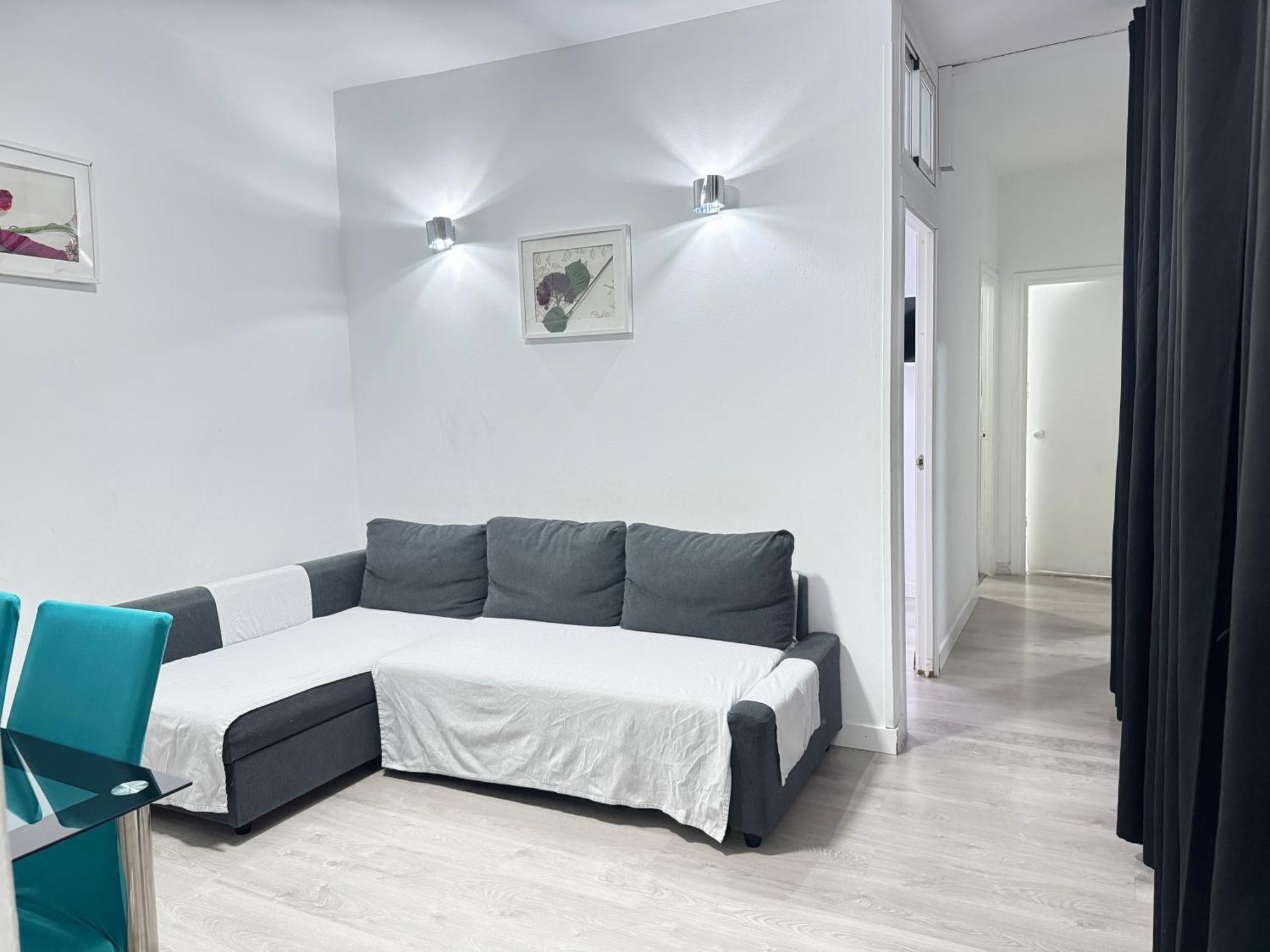 Apartamentos Day Madrid Gran Via Centro Sol Malasana ภายนอก รูปภาพ